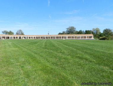 Rodeway Inn Pittsfield Bagian luar foto